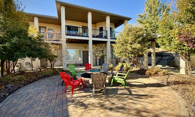 Baker City House | 56 m² House ∙ 6 bedrooms ∙ 14 guests