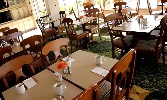 Grove City Hotel | 60 m² Hotel ∙ 127 guests