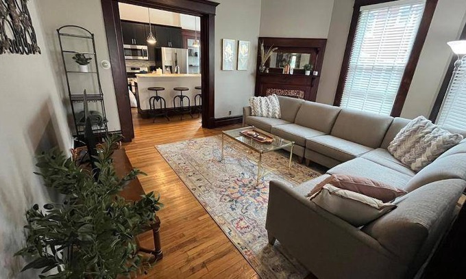 Victorian Village House | 60 m² House ∙ 4 bedrooms ∙ 8 guests