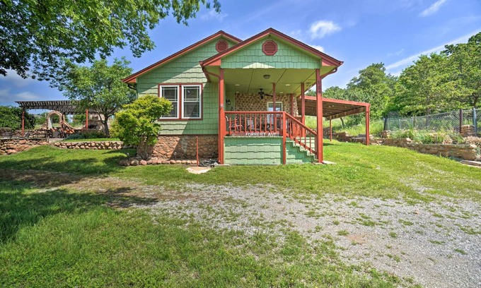 Medicine Park Cottage | 62 m² Cabin ∙ 1 bedroom ∙ 4 guests