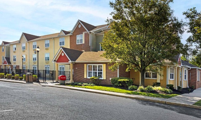 Mount Laurel Hotel | 750 m² Hotel ∙ 127 guests