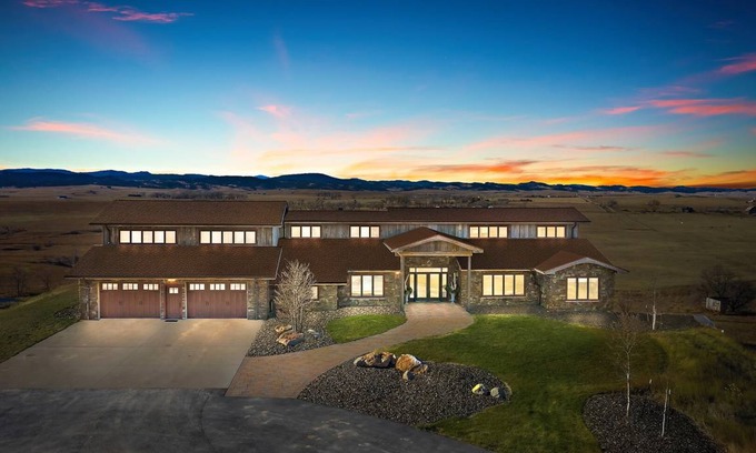 Sturgis Villa | 755 m² Villa ∙ 7 bedrooms ∙ 16 guests