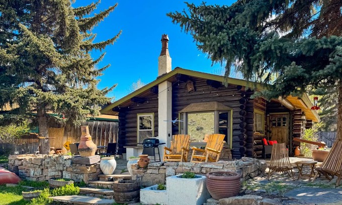 Jackson Hole Cabin | 76 m² Cabin ∙ 2 bedrooms ∙ 4 guests