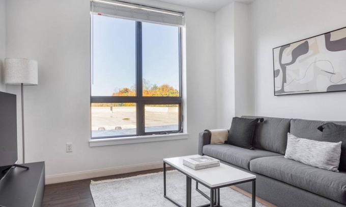Newtonville Apartment | 82 m² Apartment ∙ 2 bedrooms ∙ 4 guests