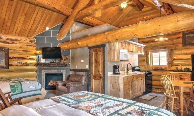 West Yellowstone House | 91 m² House ∙ 127 guests