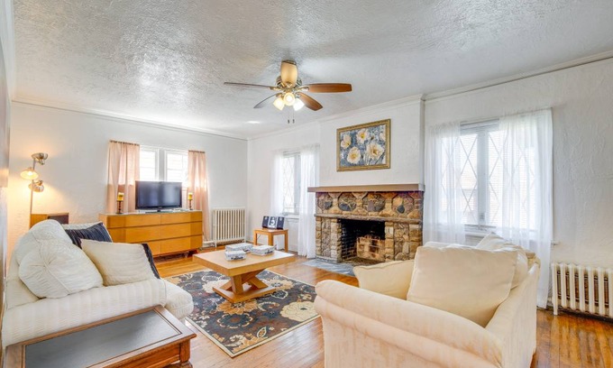 Cleveland Heights Apartment | 92 m² Apartment ∙ 2 bedrooms ∙ 4 guests