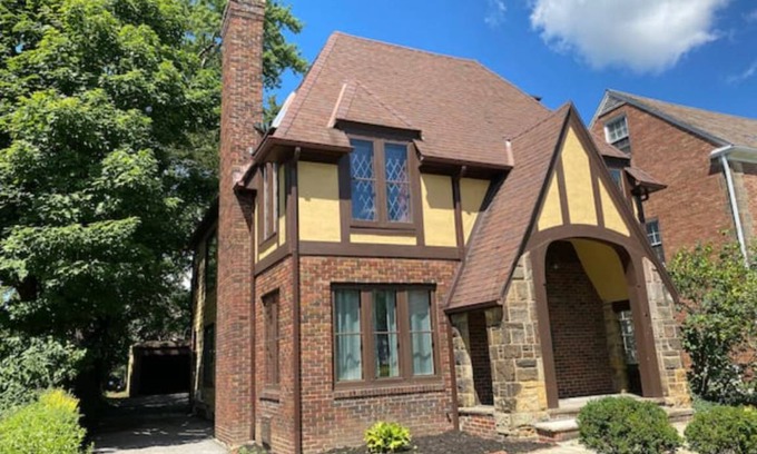 Shaker Heights Apartment | 93 m² Apartment ∙ 2 bedrooms ∙ 4 guests