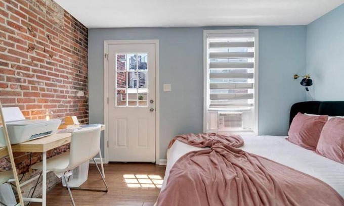 Fishtown House | 93 m² House ∙ 2 bedrooms ∙ 4 guests