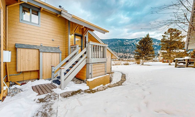 Big Sky Meadow Village Condo | 98 m² Condo ∙ 2 bedrooms ∙ 5 guests