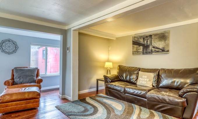 Depot Bench Cottage | Adorable cottage - walk to downtown/BSU, perfect for a couple!