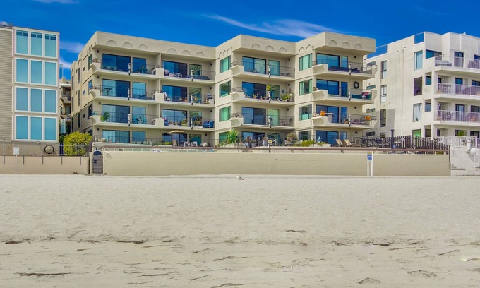 Crown Point Condo | BAY FRONT complex, Penthouse, steps to sand, boardwalk Mission Bay Pacific Beach