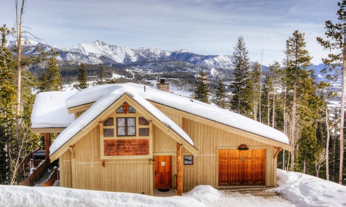 Big Sky House | Book Now for Winter Stays! Cowboy-Chic, Ski-In/Ski-Out Home with Mountain Views!
