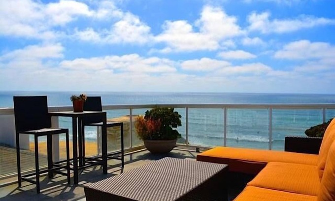 North Pacific Beach Apartment | Breathtaking Ocean Front Pacific Beach Apt.