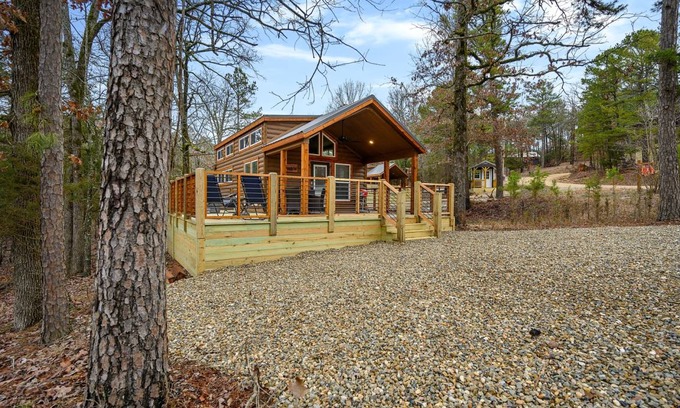 Broken Bow Cabin | Cabin ∙ 1 bedroom ∙ 4 guests
