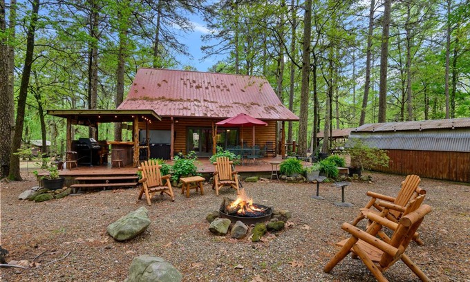 Broken Bow Cabin | Cabin ∙ 1 bedroom ∙ 6 guests