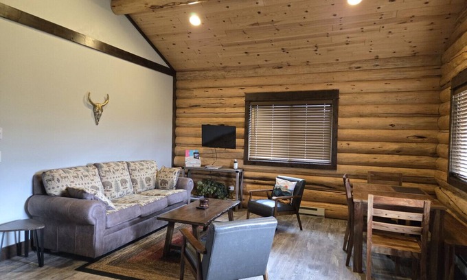 Pray Cabin | Cabin Getaway in Pray, MT