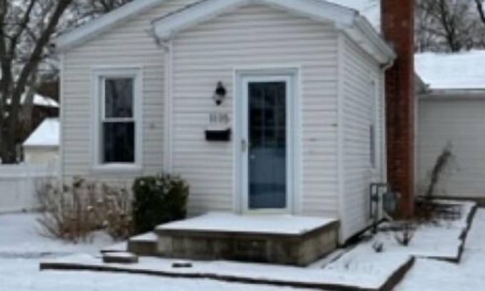 Ashland House | Charming Century House - Next Door to Ashland University