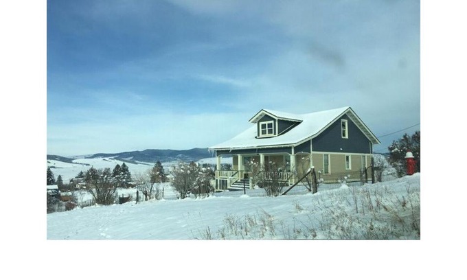 Philipsburg House | Charming House On The Hill With Views Of The Anaconda Range