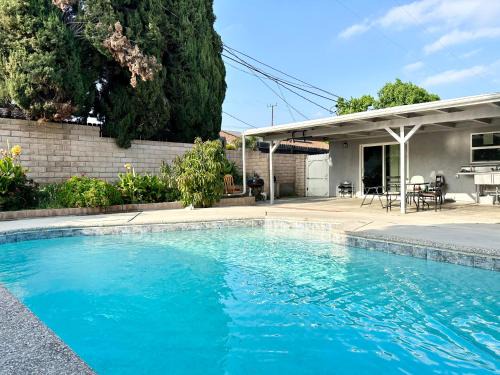 North Hills West Hostel | Chill Hostel
