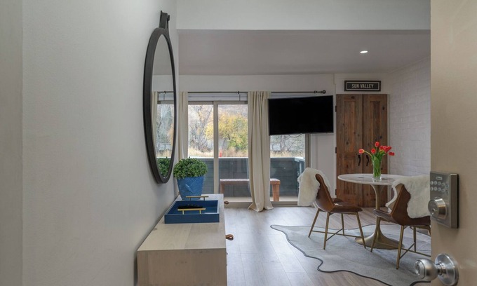 Ketchum Apartment | Christmas Availability! Studio Ketchum 2 blocks from downtown and walk to ski