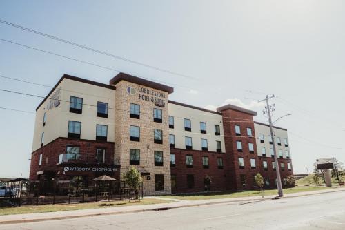 Ottumwa Hotel | Cobblestone Hotel & Suites - Ottumwa