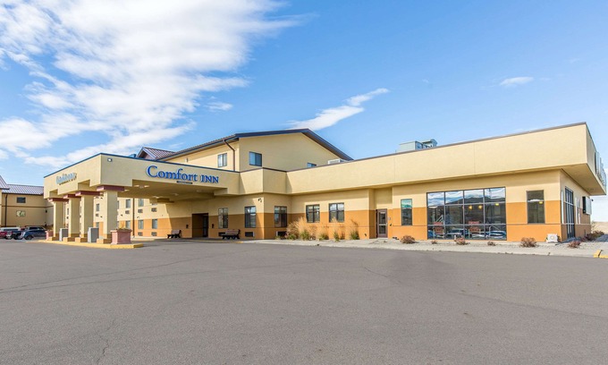 Shelby Hotel | Comfort Inn & Suites Gateway to Glacier National Park