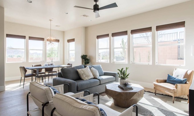 Bloomington Condo | Condo ∙ 3 bedrooms ∙ 10 guests