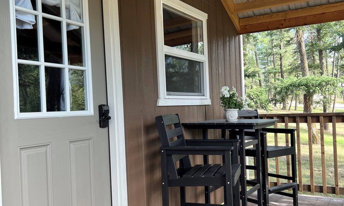 Columbia Falls Cabin | Cozy and charming little cabin nestled up in the trees ,in columbia falls MT
