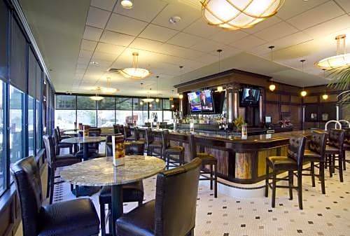 Downtown Cleveland Hotel | DoubleTree by Hilton Cleveland/Downtown Lakeside
