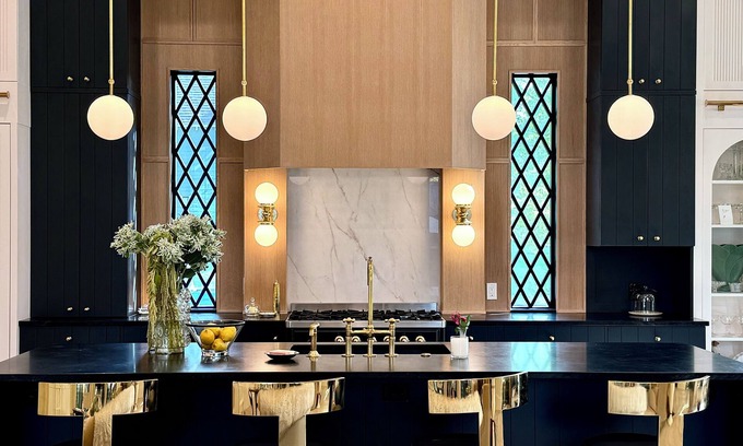 Garden District House | Downtown Luxury: Historic Home in Garden District
