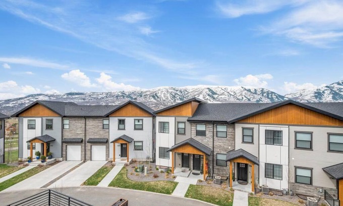 Eden House | Eden Ski and Lake Home
