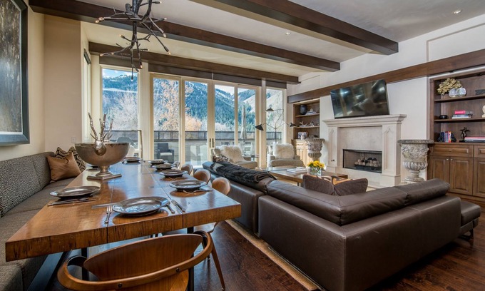 Ketchum House | Explore Winter in Sun Valley! Sleek Luxury Townhome with Mountain Views Located in Ketchum