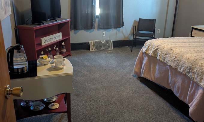 East Helena Apartment | Family Friendly Grama House