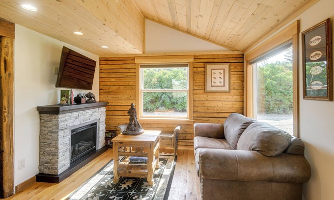 Ririe Cabin | Fish & Hike: Gem 7 Mi to Kelly Canyon Ski Resort