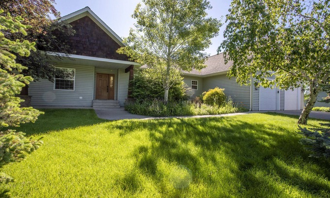 Kalispell House | Gather your family in Montana for outdoor fun and memories.