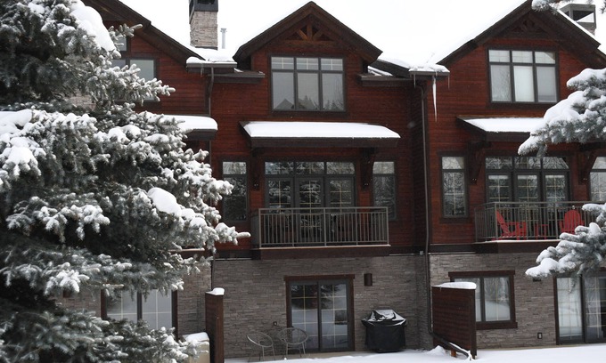 Big Sky Meadow Village Condo | Great family Getaway! Close to skiing, shopping & dinning.