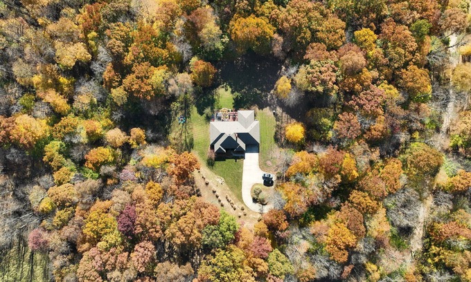 Rockbridge House | Hocking Hills Luxury-Mins to the caves & trails. HotTub. FirePit. Gameroom WiFi