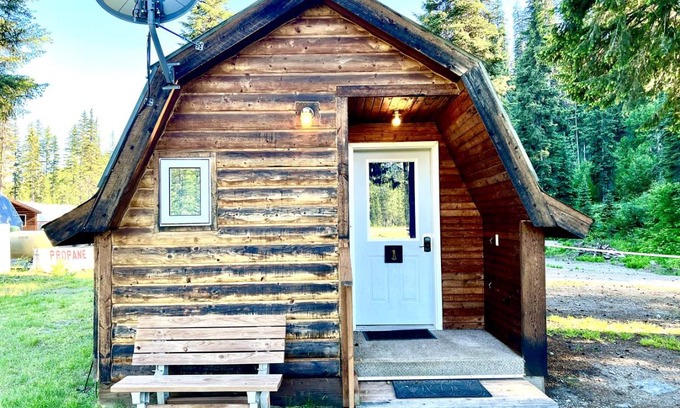 West Glacier House | House ∙ 1 bedroom ∙ 2 guests