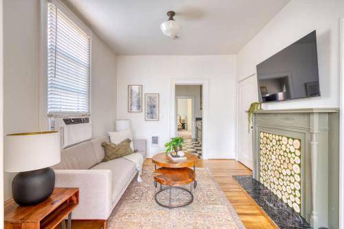 Buckman Neighborhood House | House ∙ 2 bedrooms ∙ 4 guests