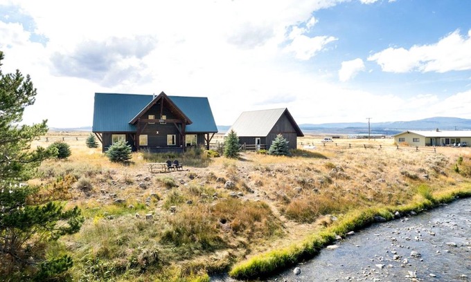Cameron House | House ∙ 4 bedrooms ∙ 12 guests