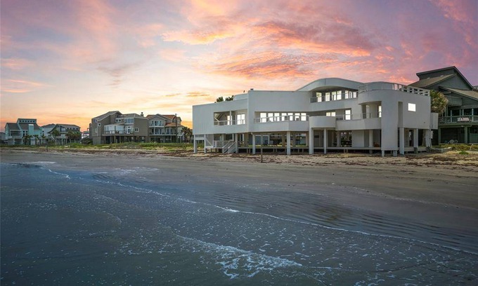 Pirates Beach House | House ∙ 5 bedrooms ∙ 12 guests