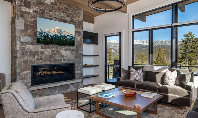 Big Sky House | House ∙ 6 bedrooms ∙ 14 guests