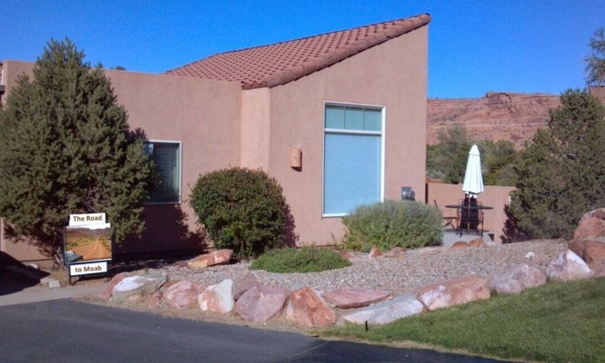 Moab South Valley Condo | Journey Begins at The Road To Moab In Rim Village! Recently Updated! Super Clean