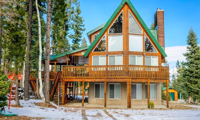 Duck Creek Village Cabin | Kool Kabin - Easy access and close to national parks/ATV/Snowmobiling