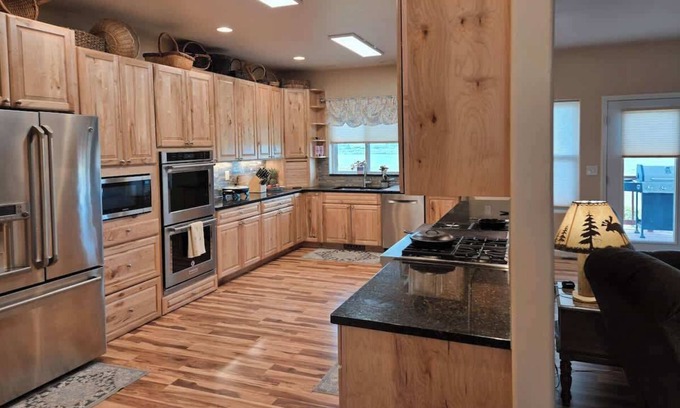 Helena House | Lake Helena Lookout 4 Bedroom Home