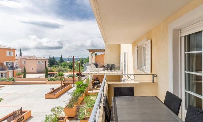 Rexburg Apartment | Le Domaine de Camiole 4P8B