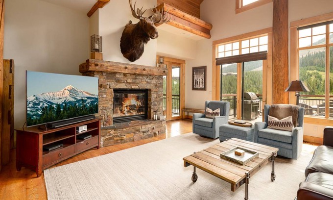 Saddle Ridge Cabin | Lodge ∙ 3 bedrooms ∙ 12 guests