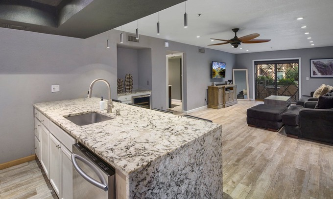 South Scottsdale Condo | Lux Scottsdale - Luxury Remodel (Walk to Old-Town and Spring Training)