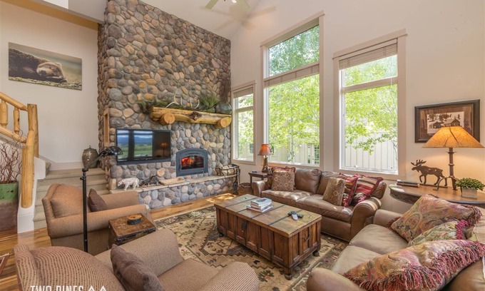 Big Sky Meadow Village House | Luxurious Crail Ranch Townhome Cross-Country Skiing Heaven!