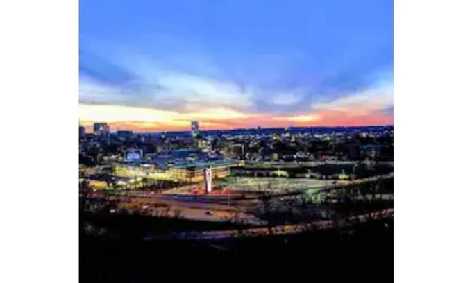 Central Business District House | Luxury DOWNTOWN/Mt. Adams SPECTACULAR VIEWS! NO CLEANING FEES!